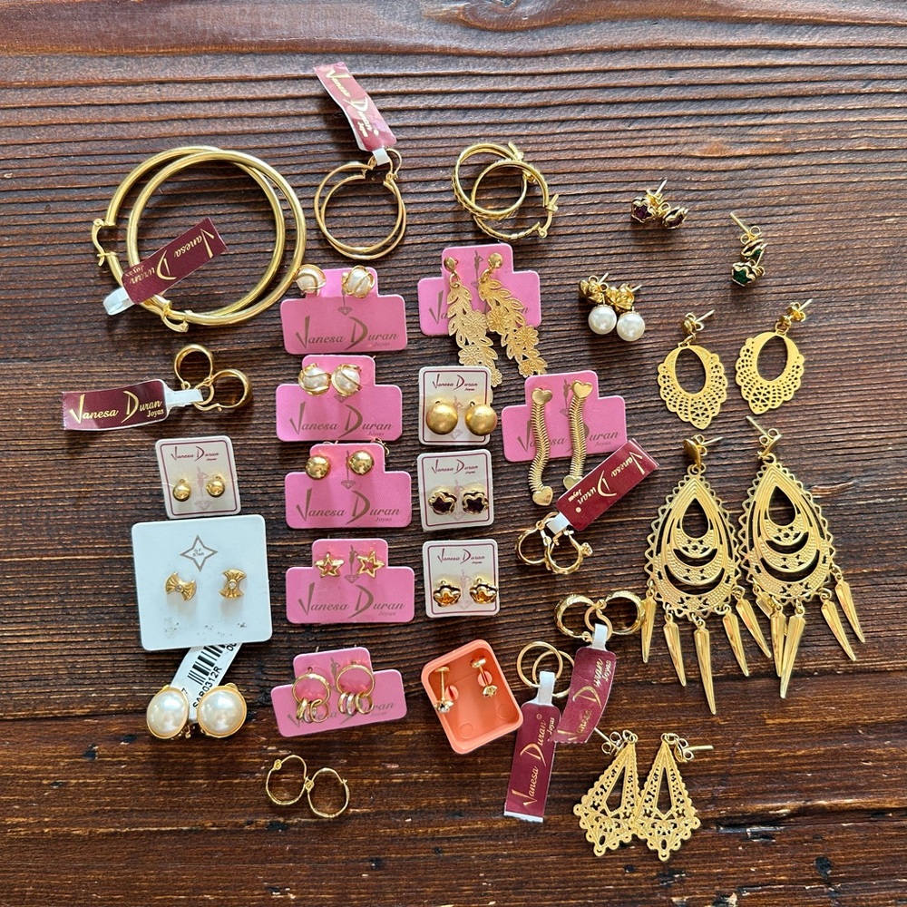 Lot of 28 pairs of earrings and bangles 14k Gold Filled